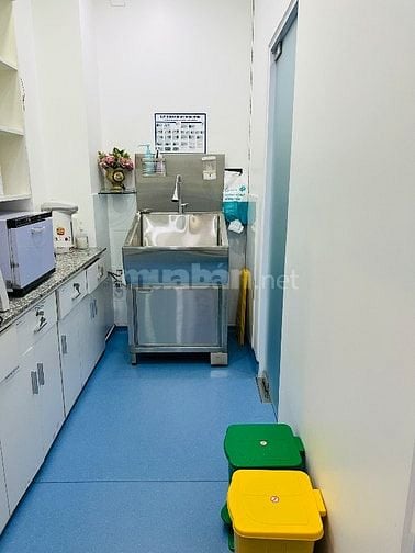 Sang nhượng phòng khám da đang hoạt động tốt có thương hiệu 15 năm