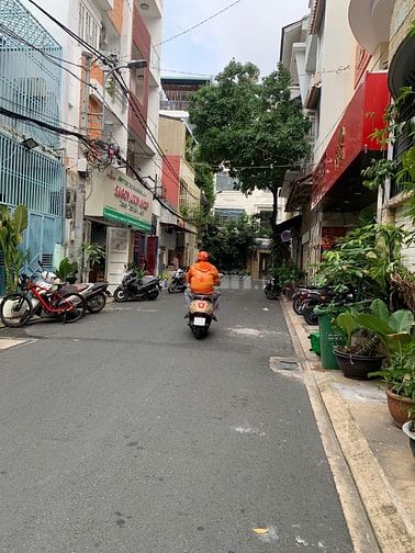 nhà đường 8m Nguyễn Minh hoàng p12, TB, 5X17 trệt 2 lầu 4 phòng
