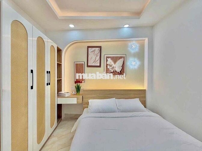 NHÀ NỞ HẬU TÀI LỘC - LÊ VĂN SỸ - QUẬN 3 - ĐẸP LUNG LINH