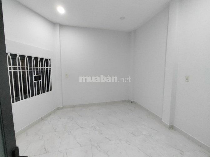 Bán nhà mặt tiền hẻm xe hơi ngang 9m