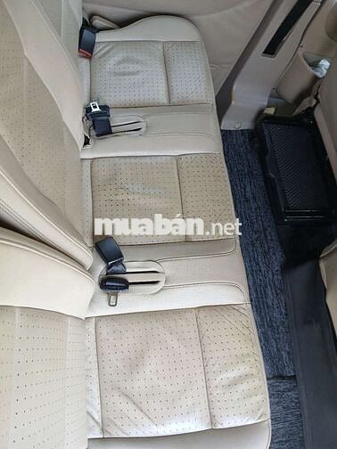 Ford Transit 2018 16 chỗ Trắng