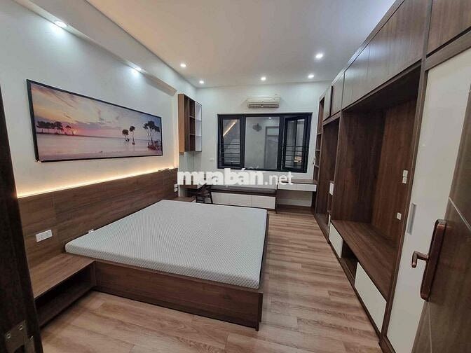 Cho thuê nhà riêng tại Trần Quốc Vượng