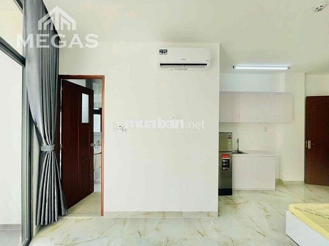 Ngay Vạn Hạnh Mall_CHDV Balony Cửa sổ_Đón ánh sáng tự nhiên_Thang máy