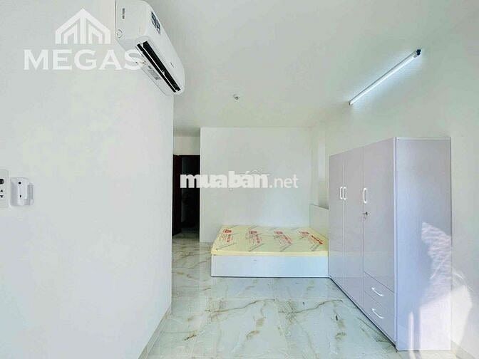 Ngay Vạn Hạnh Mall_CHDV Balony Cửa sổ_Đón ánh sáng tự nhiên_Thang máy
