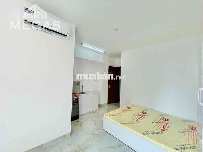 Ngay Vạn Hạnh Mall_CHDV Balony Cửa sổ_Đón ánh sáng tự nhiên_Thang máy