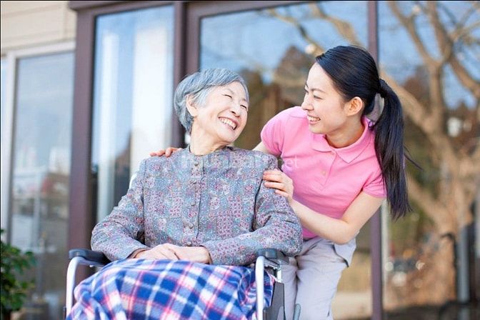 CẦN 1 NGƯỜI GIÚP VIỆC NHÀ 1 NGƯỜI CHĂM BÉ 1 NGƯỜI CHĂM BÀ ĂN Ở LẠI