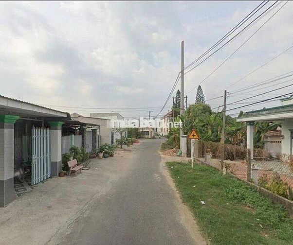 Chủ có 215m2 đất thổ cư ở mặt tiền đường 673, Phước Thạnh - Giá 700tr
