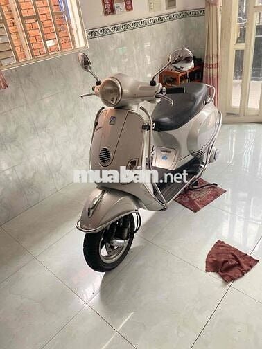 Piaggio Vespa 2011 Bạc