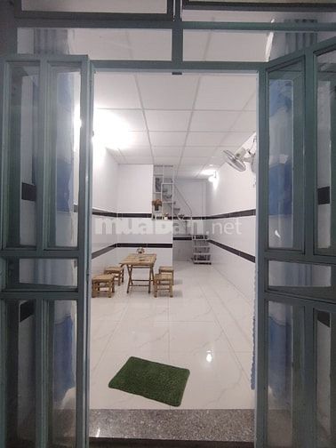 Nhà cần bán gấp.............. 