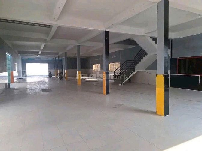 Bán xưởng Hóc Môn mặt tiền đường tan hiệp 44.dt 1000m xd trệt lầu 