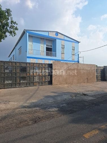 Bán xưởng Hóc Môn mặt tiền đường tan hiệp 44.dt 1000m xd trệt lầu 