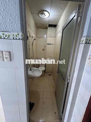 PHÒNG TRỌ SINH VIÊN GIÁ RẺ MÁY LẠNH BAN CÔNG GẦN ĐẦM SEN ĐẠI HỌC VHU