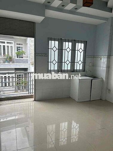 PHÒNG TRỌ SINH VIÊN GIÁ RẺ MÁY LẠNH BAN CÔNG GẦN ĐẦM SEN ĐẠI HỌC VHU