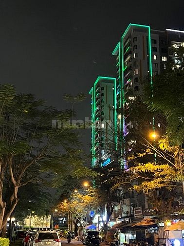 Bán nhà mặt tiền KDC Khang Điền Q9 4 lầu, thu gần 40tr-320m2 sử dụng 