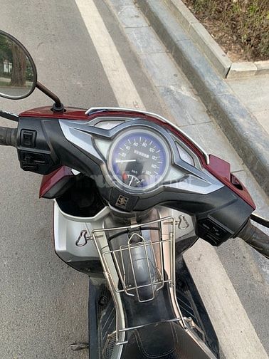Cần bán xe suzuki Nhật Impulse Fi đời mới 125cc màu nho, đăng ký 2014