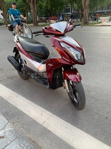Cần bán xe suzuki Nhật Impulse Fi đời mới 125cc màu nho, đăng ký 2014