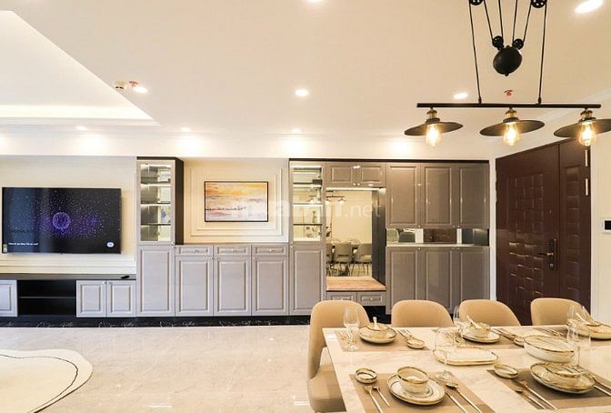 Cần bán căn hộ chung cư Cosmo, 3PN, nội thất cao cấp, sang tên ngay