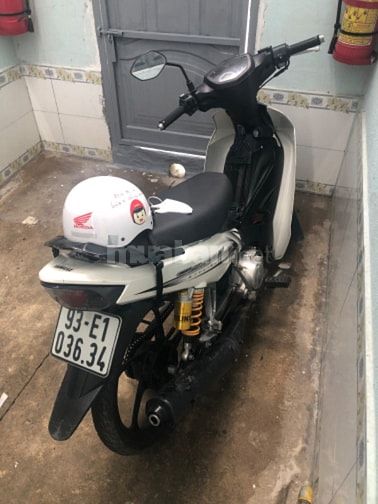 Yamaha thể thao trắng đen 2012