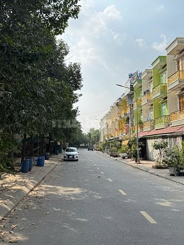 Bán nhà Dĩ An, ngay KCN Tân Đông Hiệp B, Phú Mỹ Hiệp, 3 tầng- 4.3 tỷ