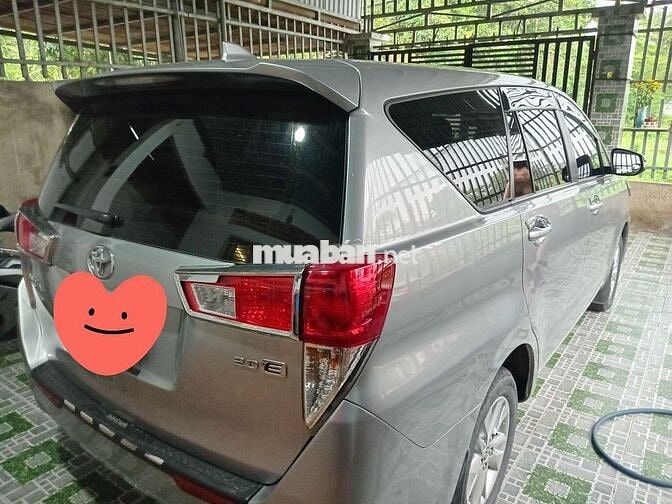 Toyota Innova 2019 Bạc 7 chỗ