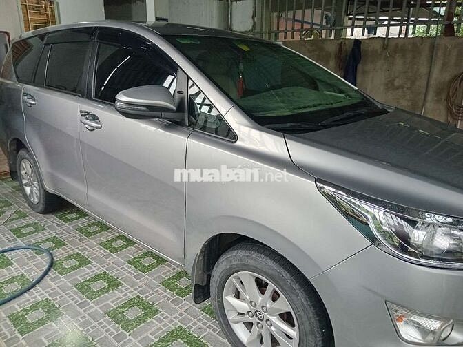 Toyota Innova 2019 Bạc 7 chỗ