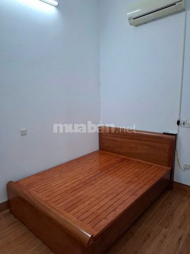 Cho hộ gia đình thuê ở và làm VP nhà trong ngõ phố Hoàng Văn Thái,