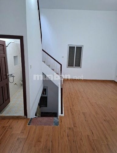 Cho hộ gia đình thuê ở và làm VP nhà trong ngõ phố Hoàng Văn Thái,