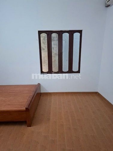 Cho hộ gia đình thuê ở và làm VP nhà trong ngõ phố Hoàng Văn Thái,