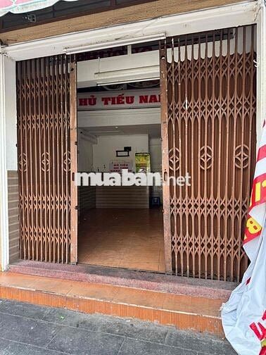 Mặt bằng kinh doanh đắc địa đối diện BV Hoàn Mỹ