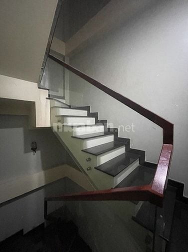 Bán nhà đẹp Sư Vạn Hạnh Q.10 4m x 7m chỉ 5,5 tỷ