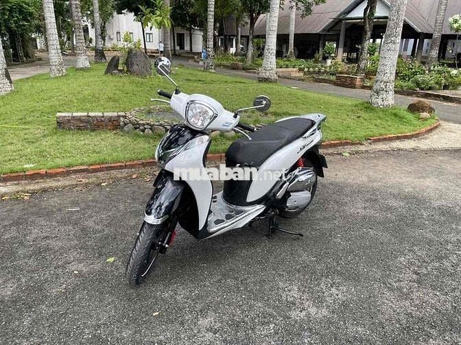 Honda SH Mode 2018 Trắng đen