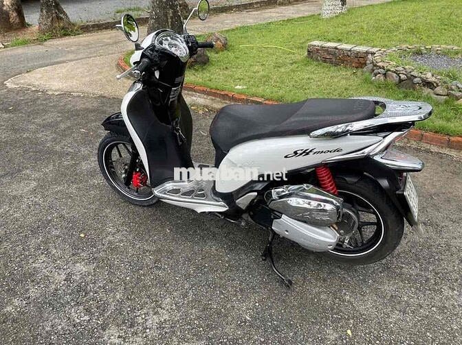 Honda SH Mode 2018 Trắng đen