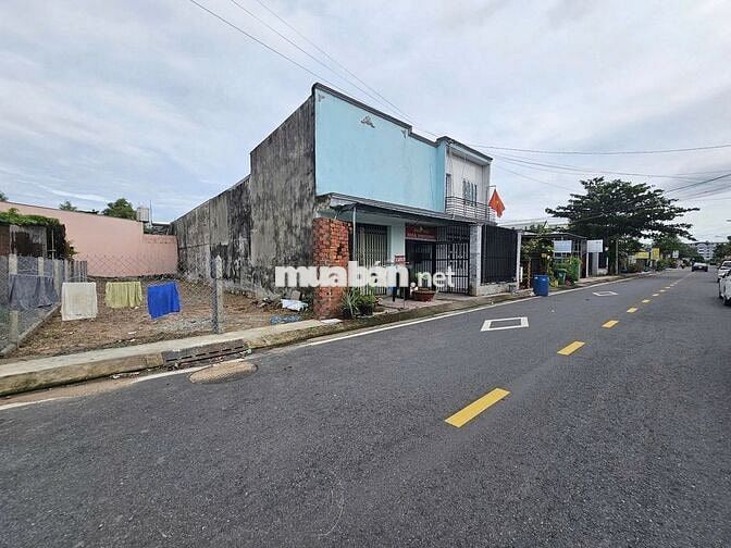 Nhà có miếng đất 135m2 full thổ mặt tiền Cao Thị Bèo - Giá 500tr