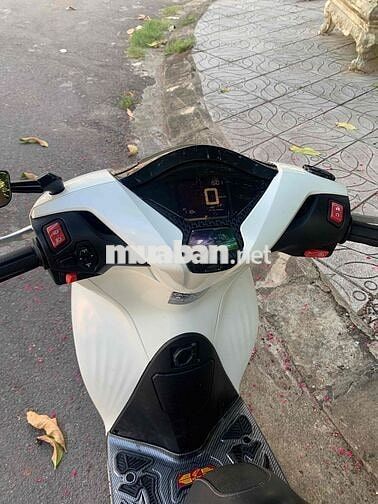 Honda SH125i Trắng đen