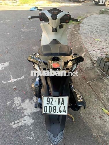 Honda SH125i Trắng đen