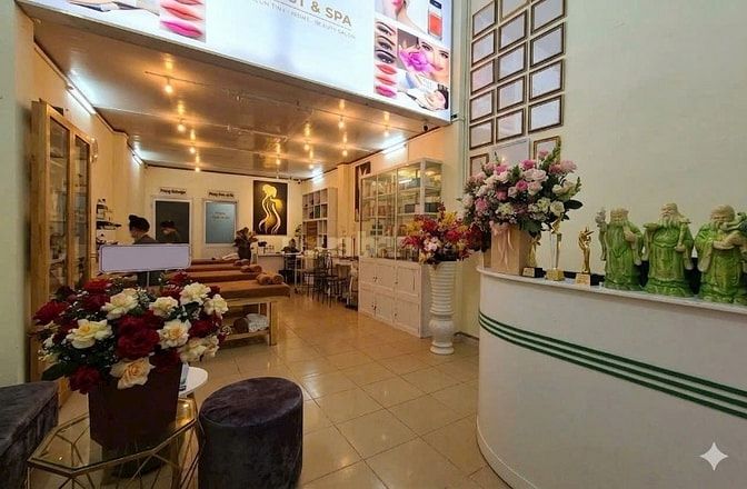 Cần Sang nhượng tiệm Spa khách ổn định, đủ nội thất, chỉ 135tr
