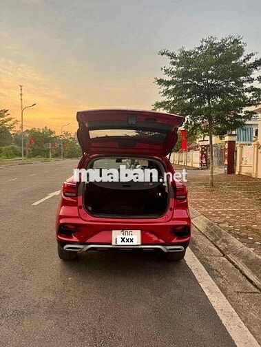 MG ZS COM màu Đỏ
