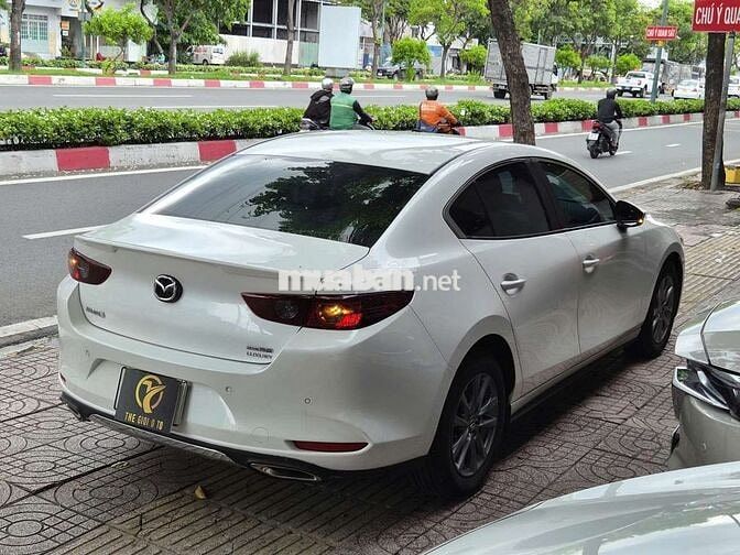 Mazda 3  Luxury 2023 Trắng 24.000 km
