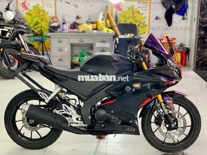 Yamaha R15 2019 màu Đen