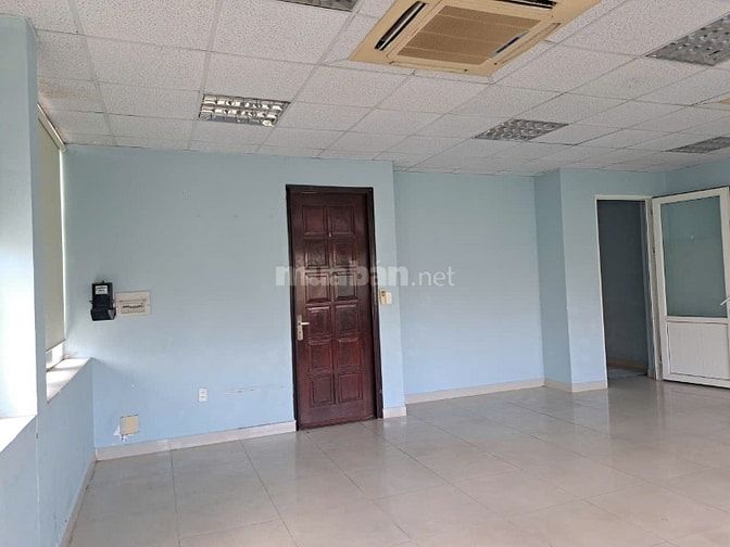 Cho thuê văn phòng đường Lê Thị Riêng, Phường Bến Thành, 40m2 giá 18tr