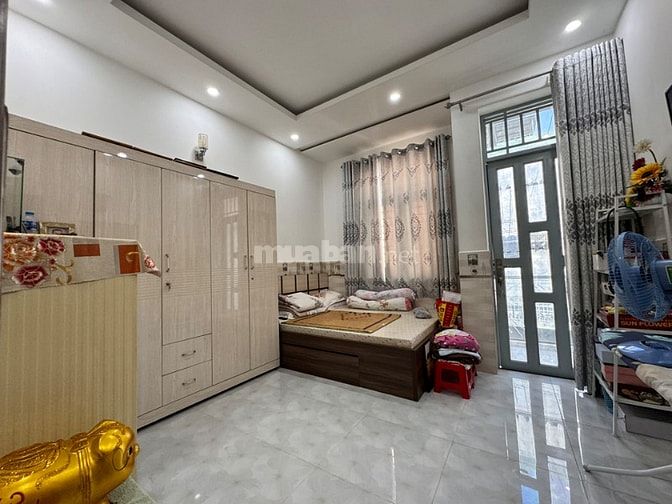 HÀNG HIẾM ĐẦU TƯ - ĐƯỜNG HAI BÀ TRƯNG, QUẬN 3 Gần Chợ Tân Định