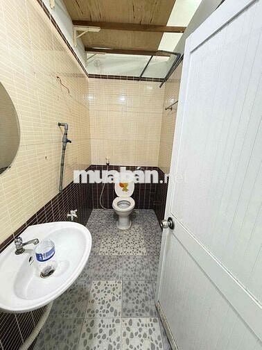 Nhà 2pn 2 máy lạnh hẻm 9 Trần Nam Phú