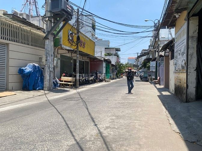 Nhà mặt tiền đường 10m - Ngay Nguyễn Văn Quá Q12 - 5,5x30m - 10 tỷ 990