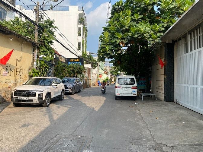 Nhà mặt tiền đường 10m - Ngay Nguyễn Văn Quá Q12 - 5,5x30m - 10 tỷ 990