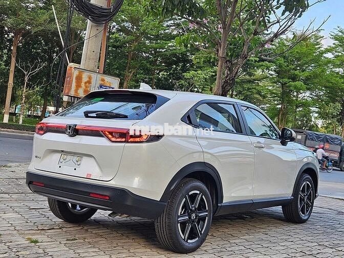 Honda HR-V G ưu đãi 50% trước bạ và nhiều quà tặng