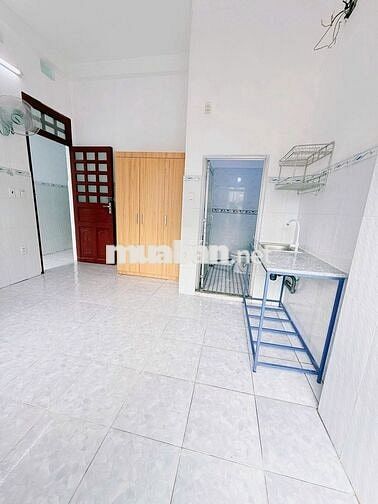 Chính chủ cho thuê phòng mới bancol TTN07 Q12 - Gía 2tr9