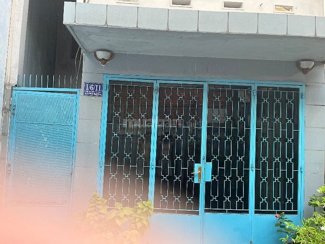 Nhà trên hẻm thông từ Bạch đằng ra Điện biên phủ, nở hậu 8 m cách q1,0
