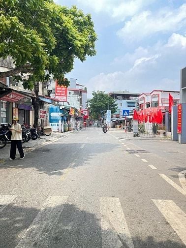Sốc CG Nguyễn Văn Huyên 50m2, thang máy, ngõ ô tô, giá nhỉnh 15 tỷ