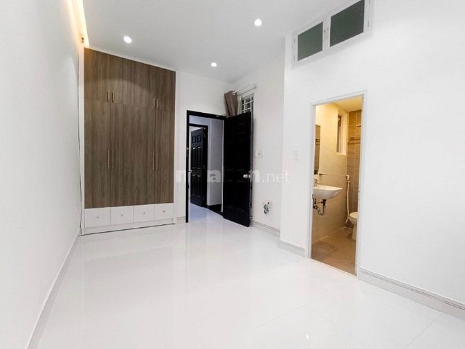 Giá mềm nhưng chất lượng vượt mong đợi - Đường Hai Bà Trưng - 1,870 tỷ