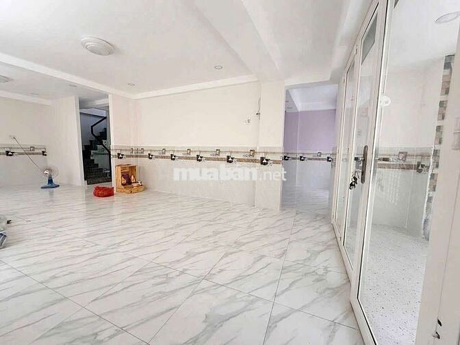 8 X 10M CĂN GÓC 3 MẶT HẺM NGUYỄN VĂN LUÔNG 